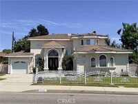 Building Photo - 5618 Encinita Ave