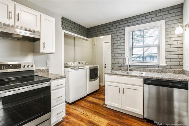 Building Photo - 414 McPherson Ave