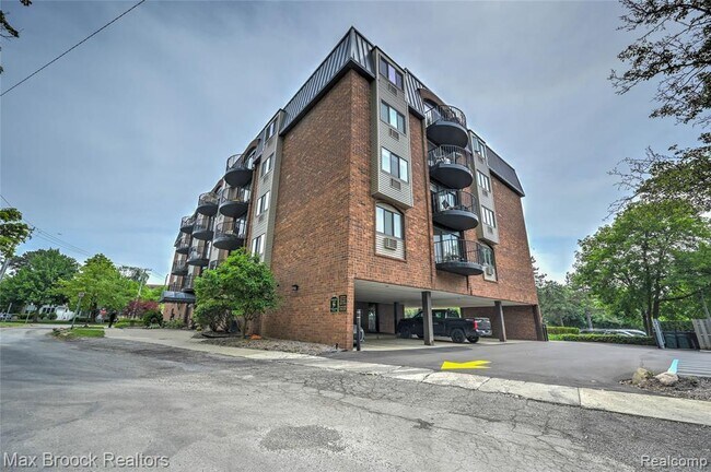 Building Photo - 35300 Woodward Ave