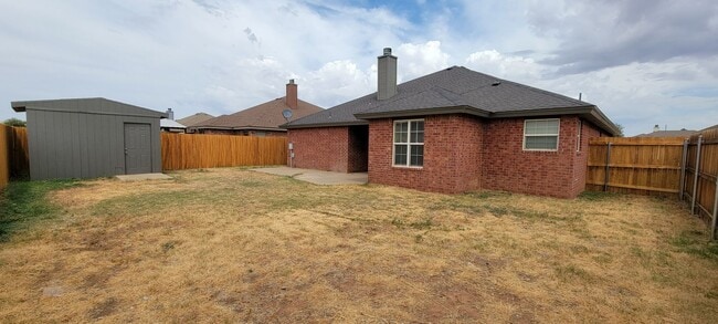 Building Photo - Spacious 4/2/2 in Frenship