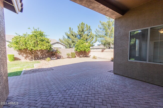 Building Photo - 13602 W Avalon Dr