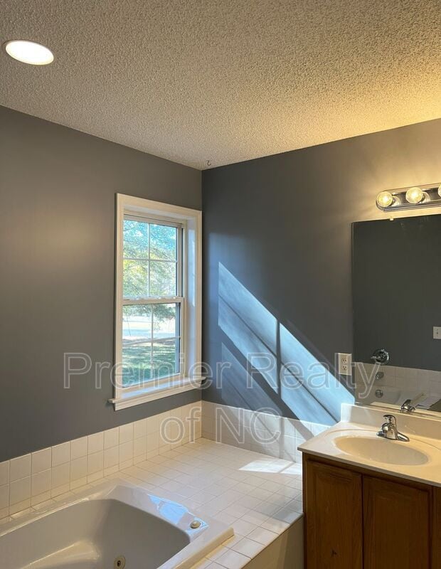 Building Photo - 118 Carters Ridge Rd