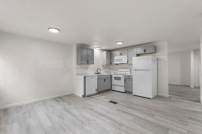 Primary Photo - 1812 S Cleveland Ave