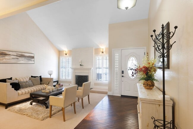 Building Photo - Modern Luxury in Cypress – 4BR Home with H...