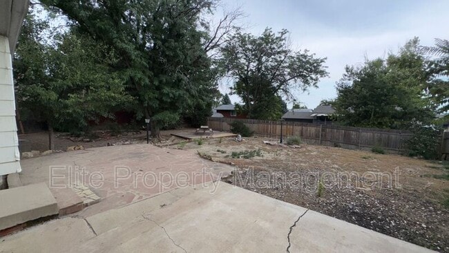 Building Photo - 4030 Ridge Dr