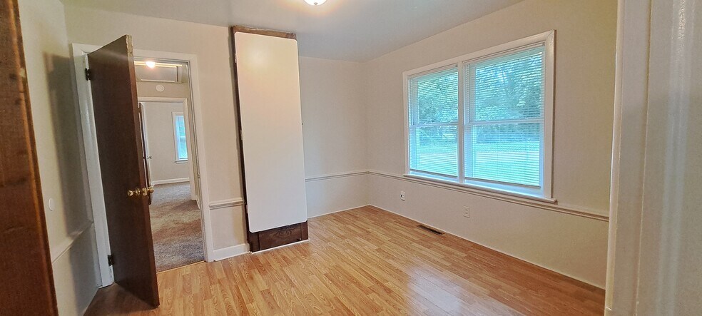 Building Photo - 909 Pittman St