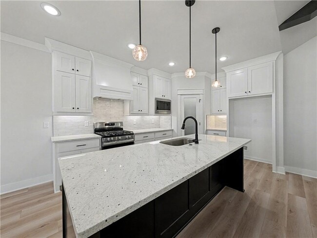 Building Photo - 7842 Scenic Vly Ave