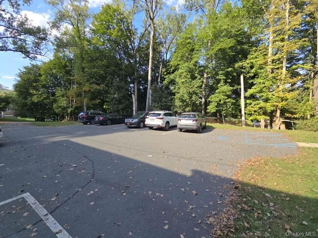 Building Photo - 42 Burlison Ave