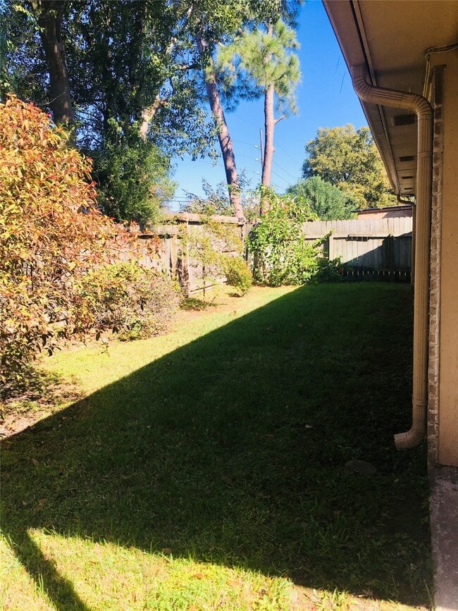 Building Photo - 16406 Moary Firth Dr