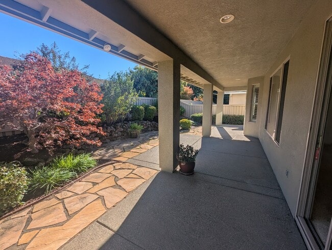 Building Photo - 205 Farallon Ct