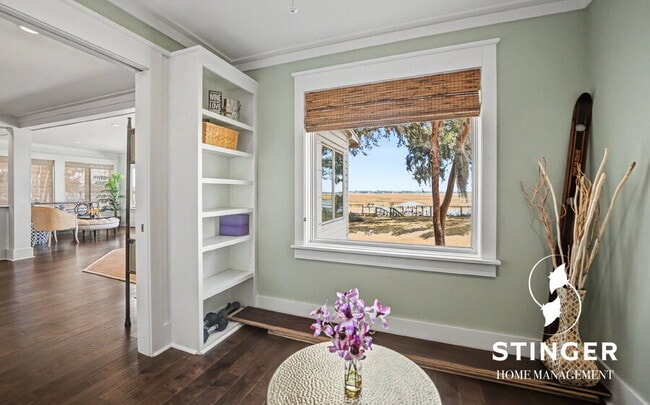 Building Photo - 73 Sunset Blvd