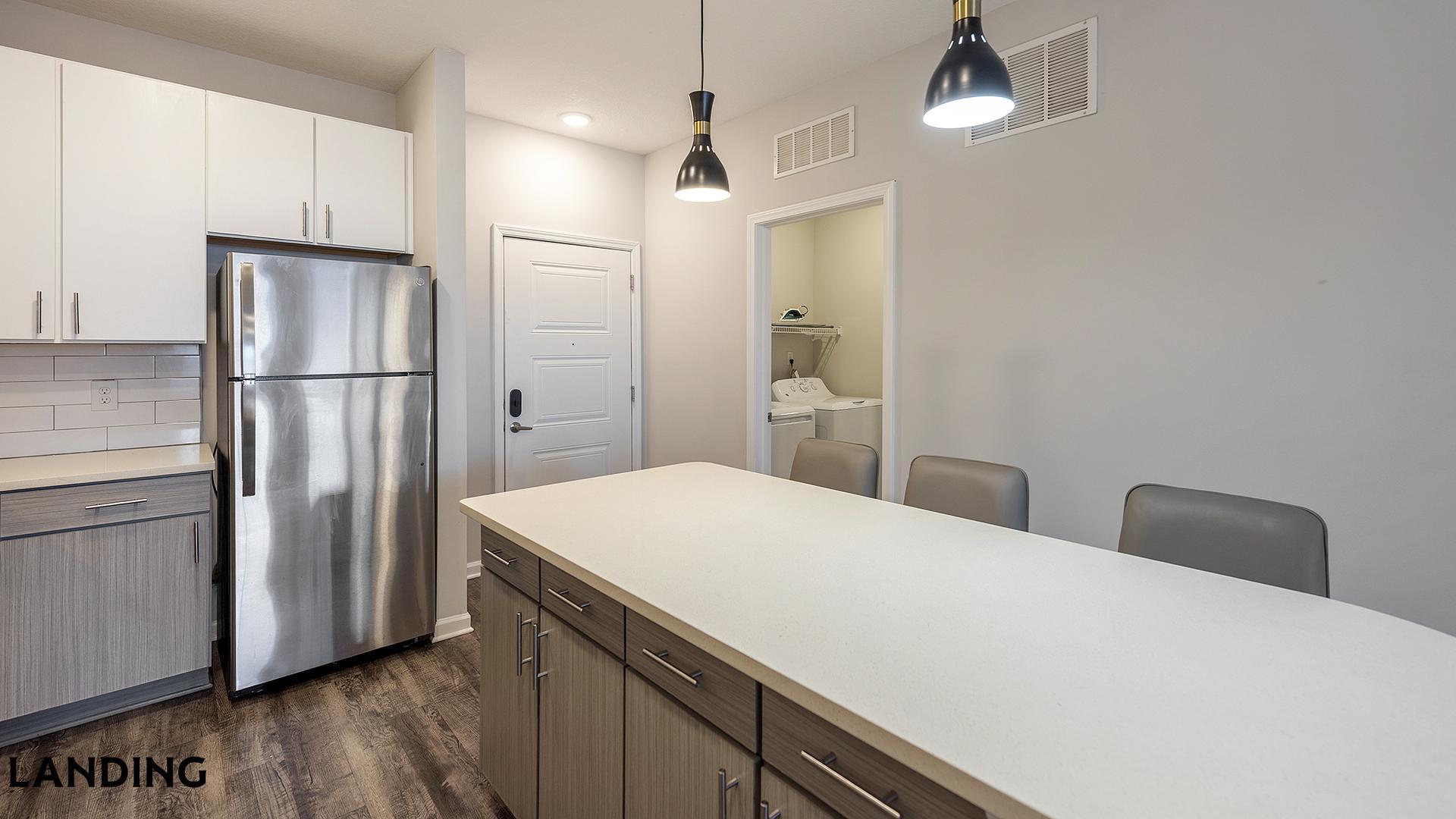 Building Photo - 5340 Periwinkle Hl Ave