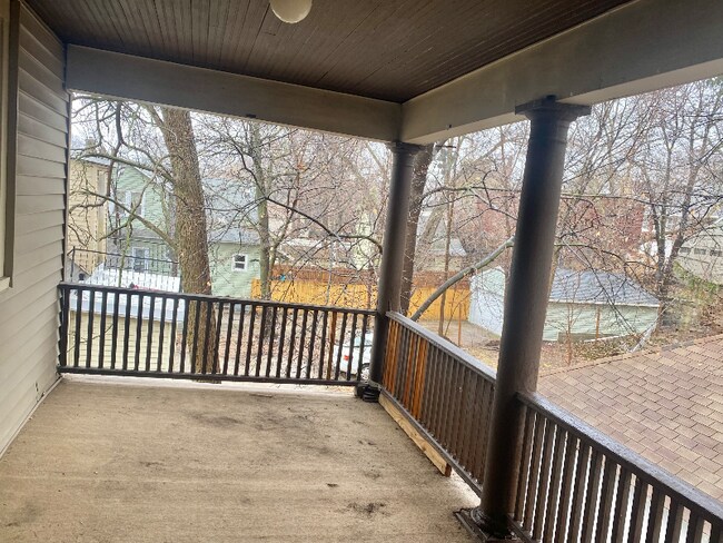 Building Photo - 947 Logan St SE