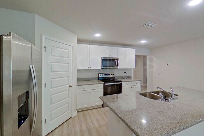 Building Photo - 309 Monarch Ln