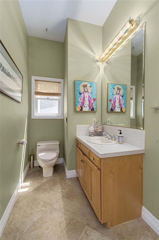 Building Photo - 2102 Paisano Rd