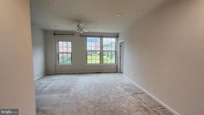Building Photo - "Charming Lanham Townhome: 2 Bed, 2.5 Bath...