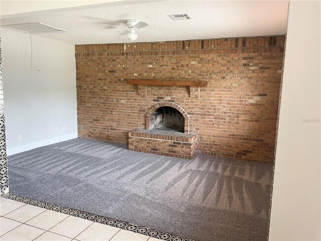 Building Photo - 2753 Foxdale Dr