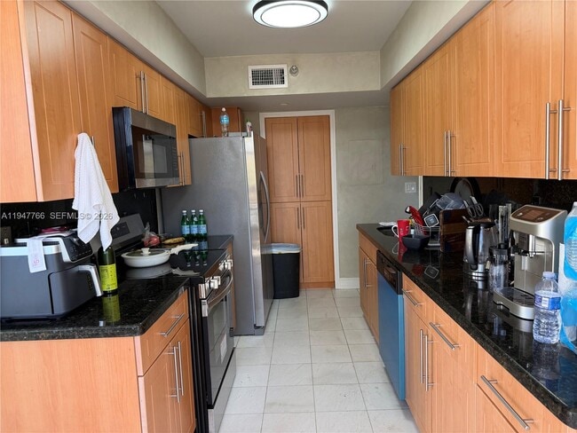 Building Photo - 19101 NE 36th Pl