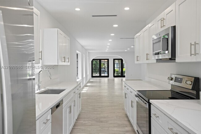 Building Photo - 434 Aragon Ave