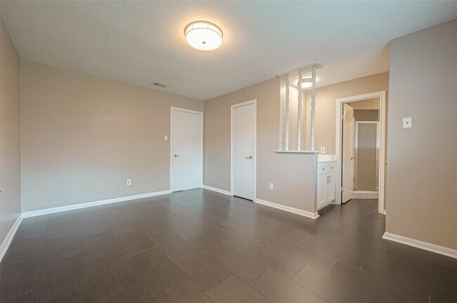Building Photo - 11406 High Star Dr