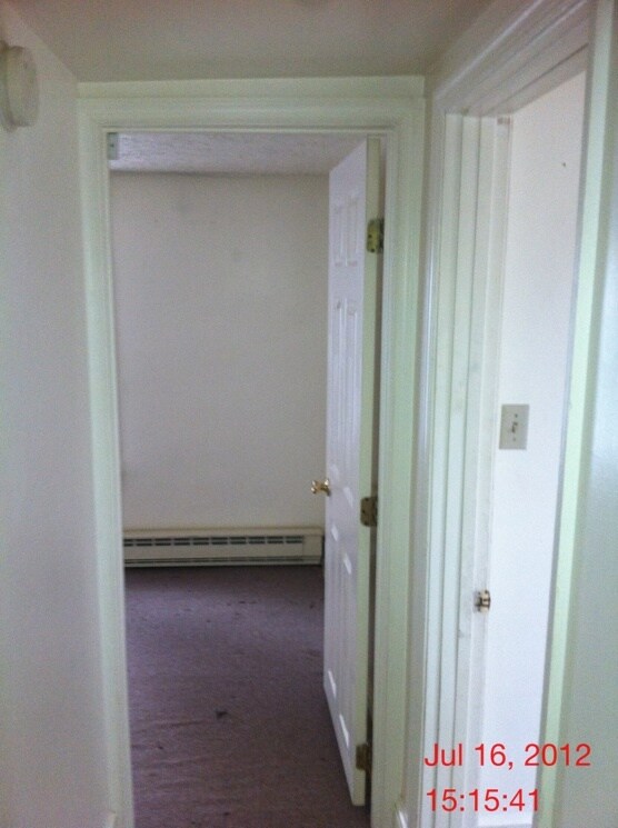 Building Photo - 713 E Moler Ave