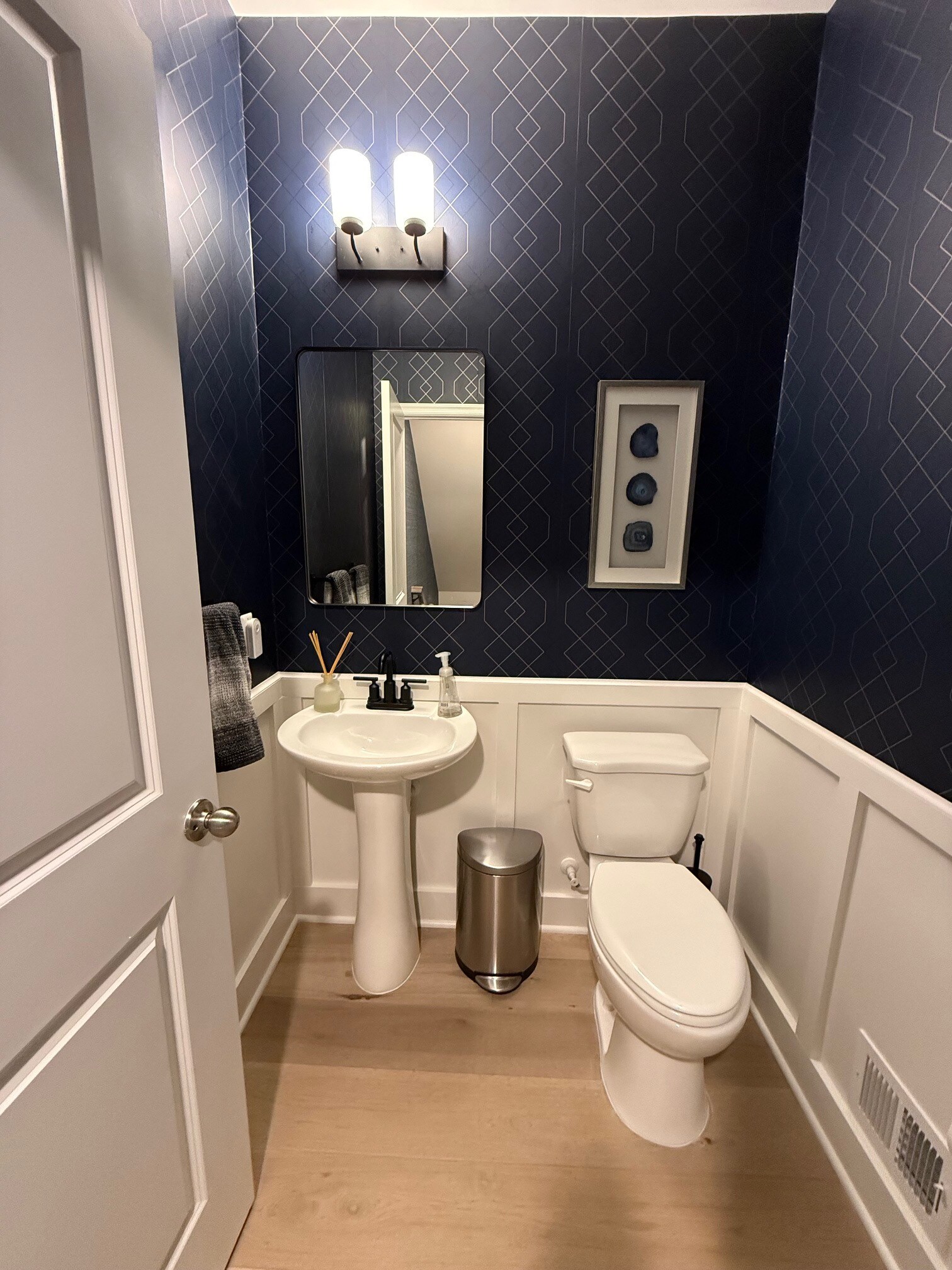 Building Photo - 2502 Rucker Ln