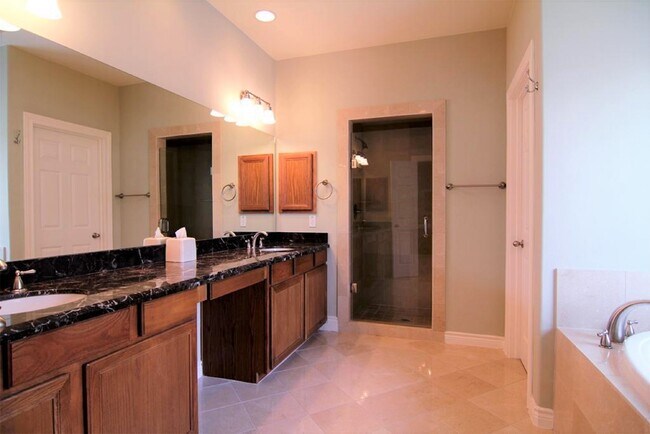 Building Photo - 9033 Creekstone Lake Dr
