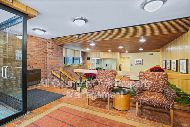 Building Photo - 1140 23rd St NW