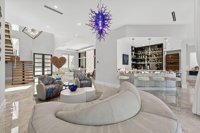 Building Photo - 785 NE 70th St