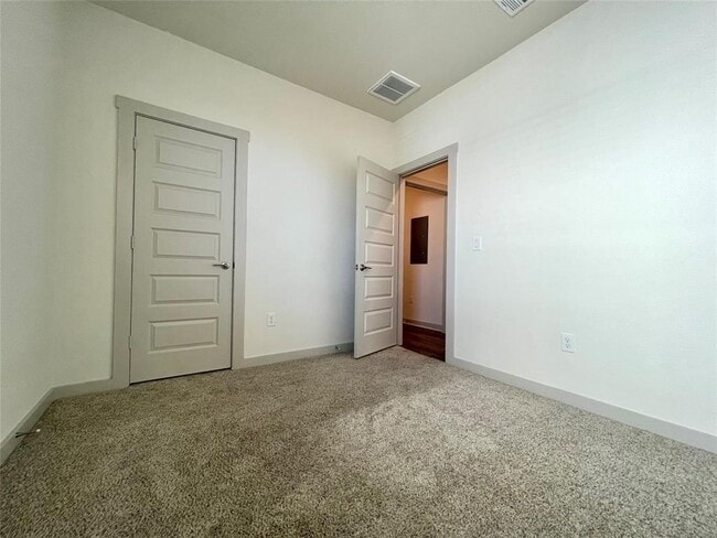 Building Photo - 7720 Jacobean WY