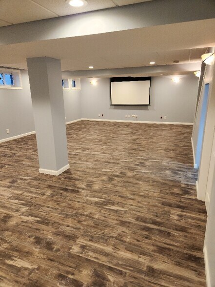 Building Photo - 3802 Scarlet Oak Dr