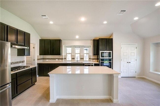 Building Photo - 2425 Choctaw Pl