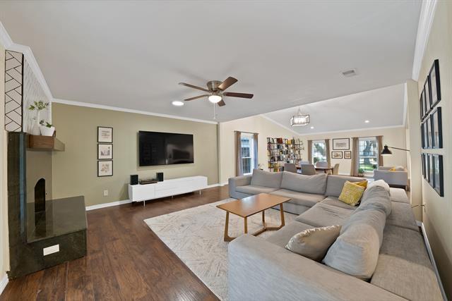 Building Photo - 8525 Grumman Dr