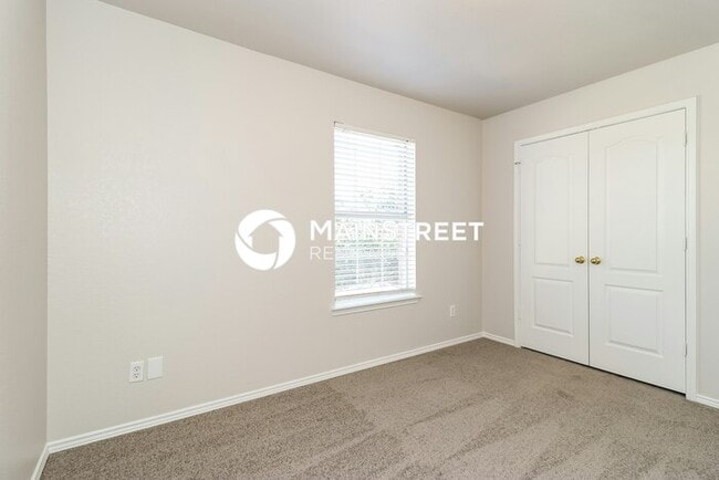 Building Photo - 3 Bedroom Pet-Friendly Home in Cedar Hill, TX with Main Street Renewal