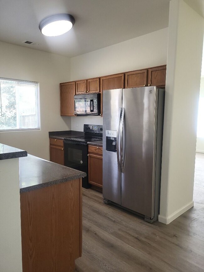 Building Photo - 9955 Sandhaven Ct