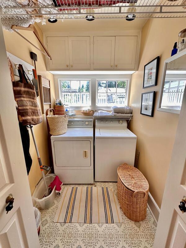 Building Photo - 212 Nevada St