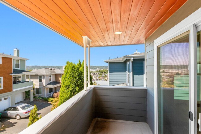 Building Photo - 3Bd/3Ba Seattle House