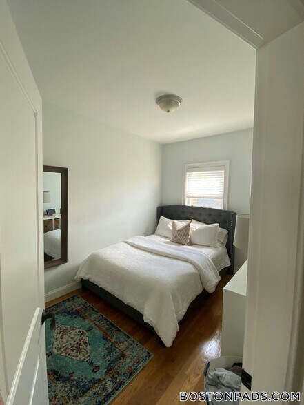 Building Photo - 23 Washburn St