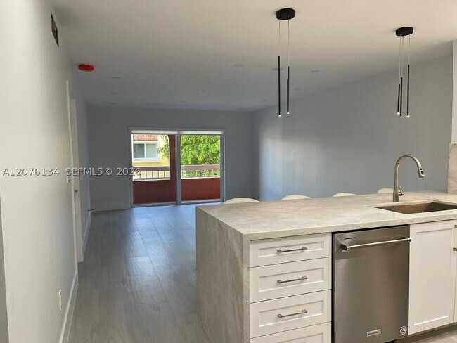 Building Photo - 7840 Camino Real
