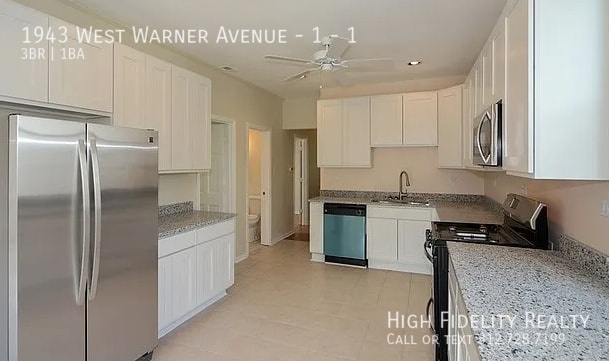 Building Photo - 1943 W Warner Ave