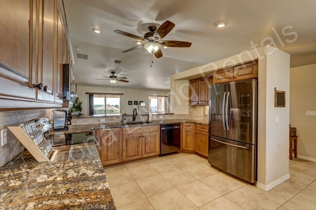 Building Photo - 2450 Angler Dr