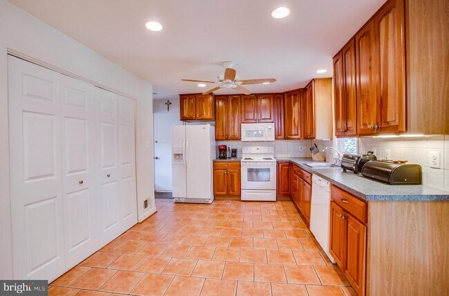 Building Photo - 10108 Quayle Ct