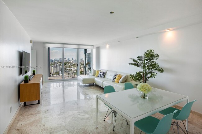 Primary Photo - 1500 Ocean Dr