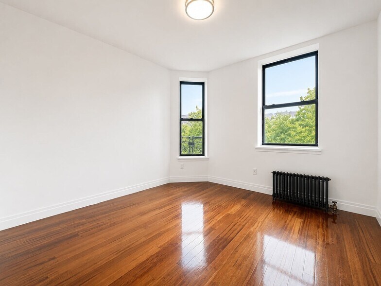 Building Photo - 601 W 137th St