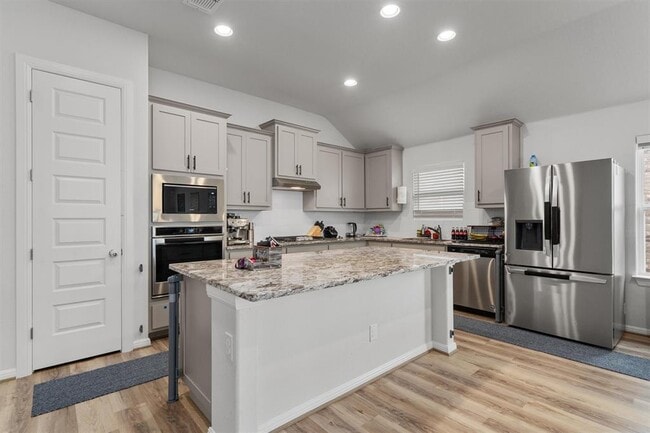 Building Photo - 5855 San Savino Dr