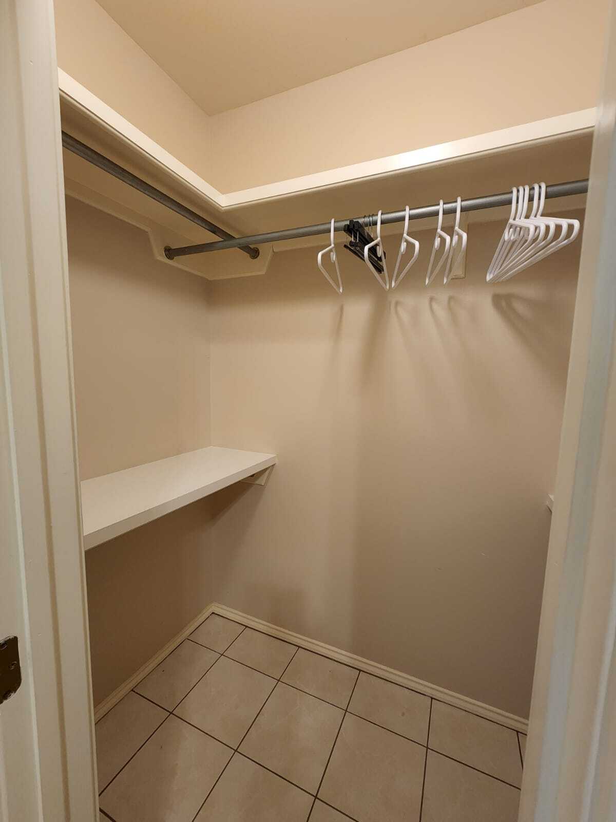 Building Photo - 3810 W Sarah Evans