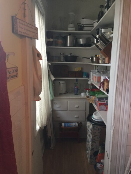 Building Photo - 1551 W Broad St