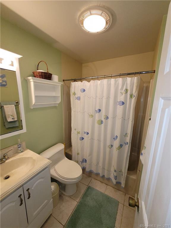 Building Photo - 190 Kings Hwy E