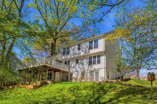 Building Photo - 1646 Stowe Rd