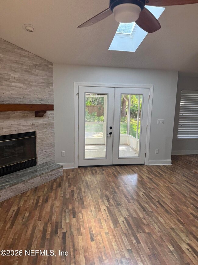 Building Photo - 2063 Las Brisas Ct
